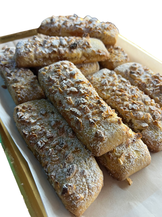 Biscotto con mandorle e marmellata di zucca